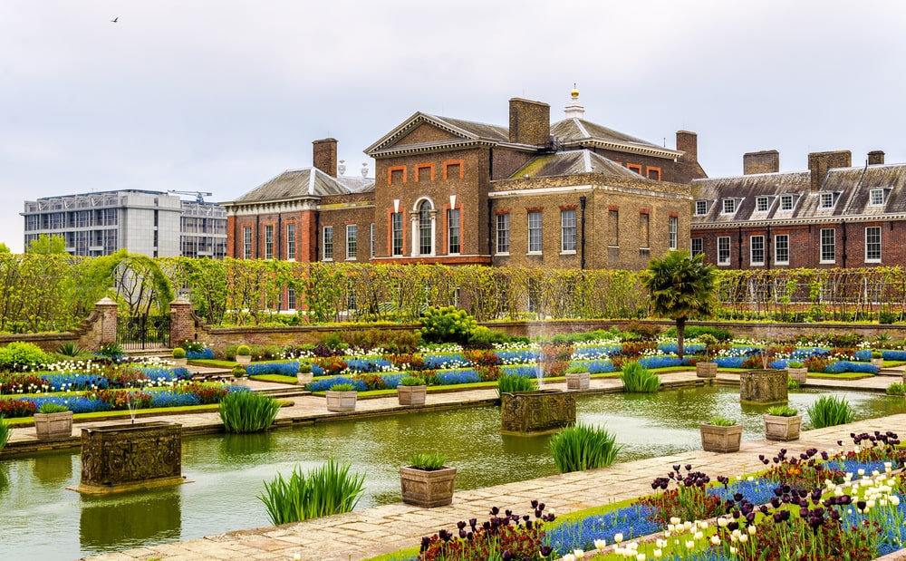 Visit Kensington Gardens and Kensington Palace 